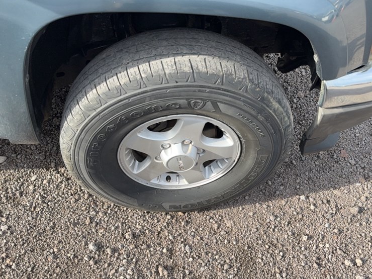 #4018-•-2006-gmc-z71-pickup-truck-image-4