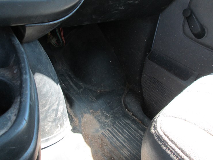 2012-chevrolet-express-g1500-image-28