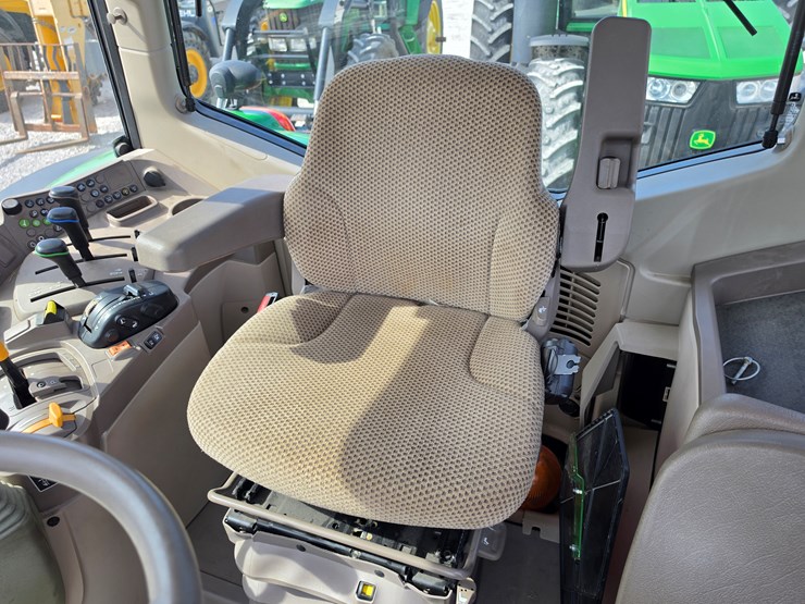 2023-john-deere-6130m-image-18