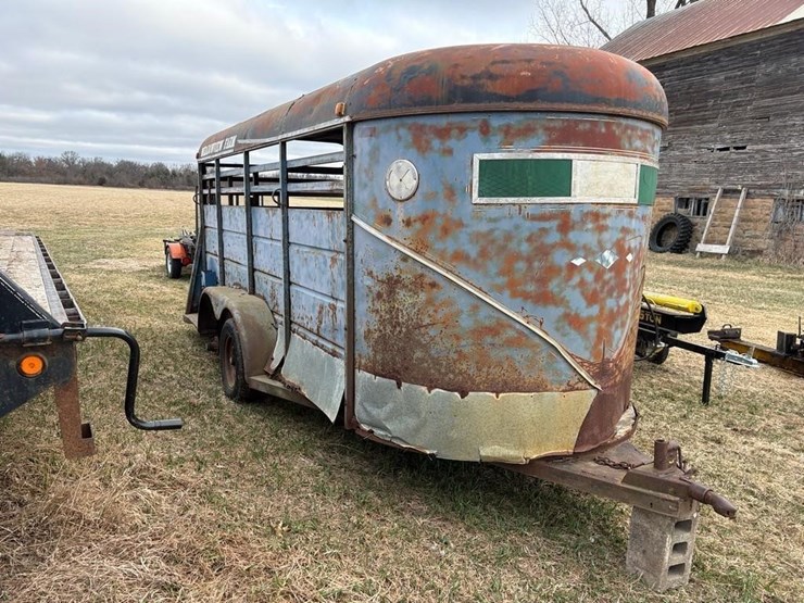 tandem-axle-13'-cattle-trailer-image-3