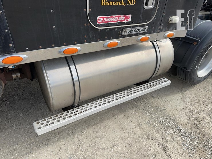 2005-kenworth-t800-image-44