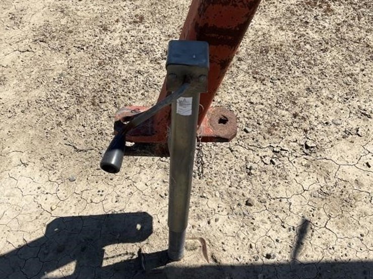 new-holland-252-image-7