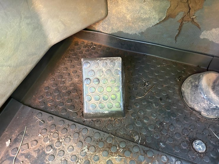 2014-volvo-a25g-image-30