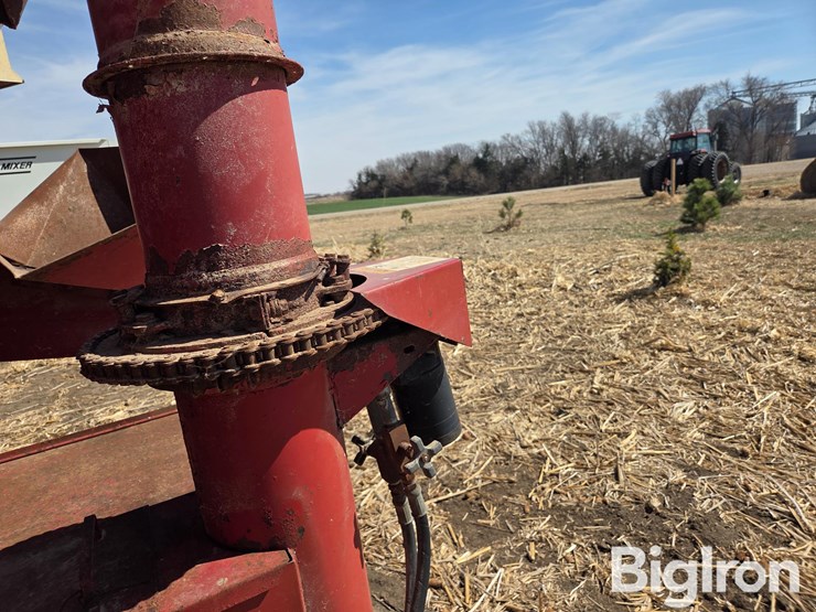 case-ih-fps-1360-0049-grinder-mixer-w/scale-image-10