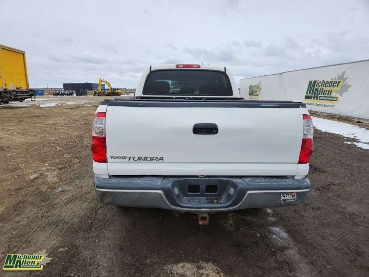 2005-toyota-tundra-image-21