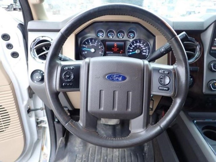 2015-ford-f450-lariat-image-13