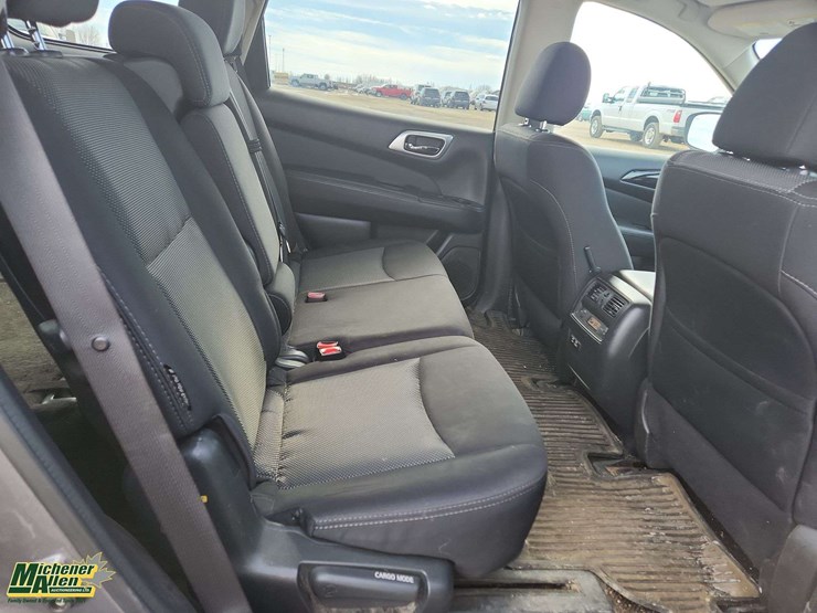 2020-nissan-pathfinder-image-17