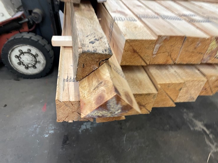 #2558-•-pallet-of-building-material-(columbia-heights,-mn)-image-5