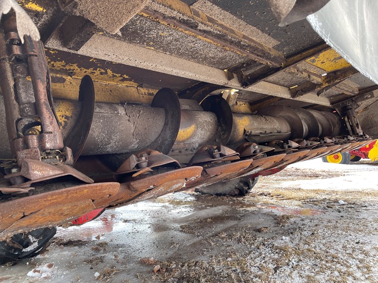 2011-new-holland-h8060-image-18