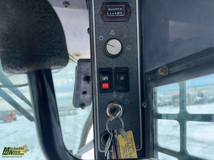 2012-gehl-1640-image-14