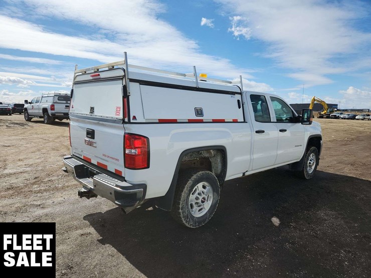 2018-gmc-sierra-2500hd-image-3