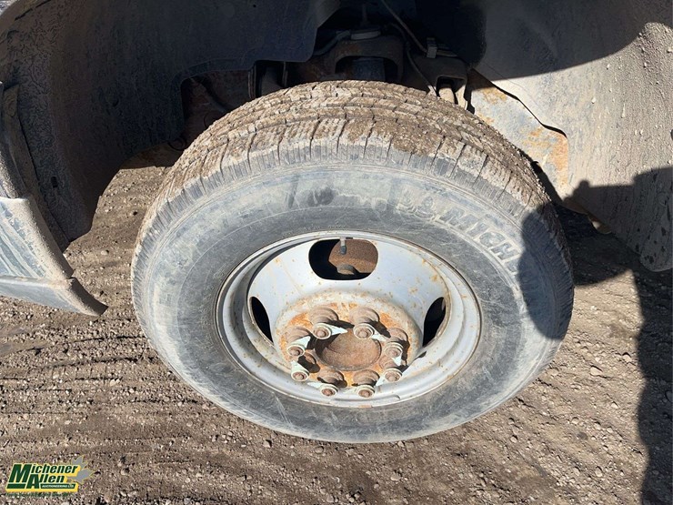 2005-chevrolet-silverado-3500-image-9