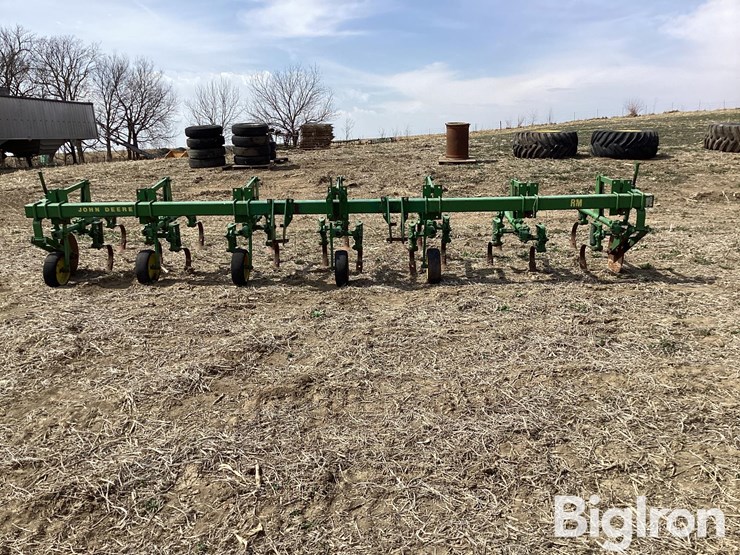 john-deere-6-image-2