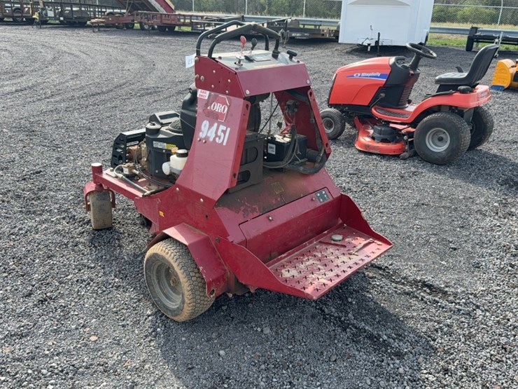 #4096-•-toro-stand-on-aerator-image-8