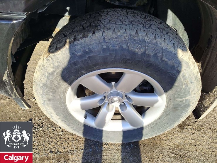 2015-nissan-titan-image-9