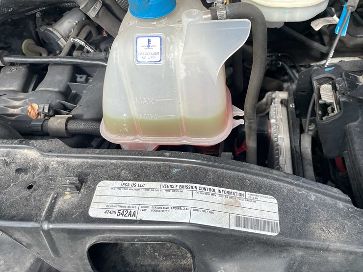 #206-•-2016-white-ram-van-(has-wi-title)-(neenah,-wi)-image-42