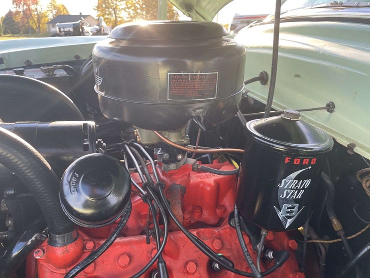 1953-ford-customline-sedan-image-89