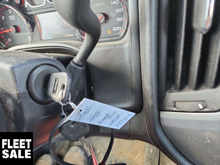 2016-gmc-sierra-2500hd-image-10