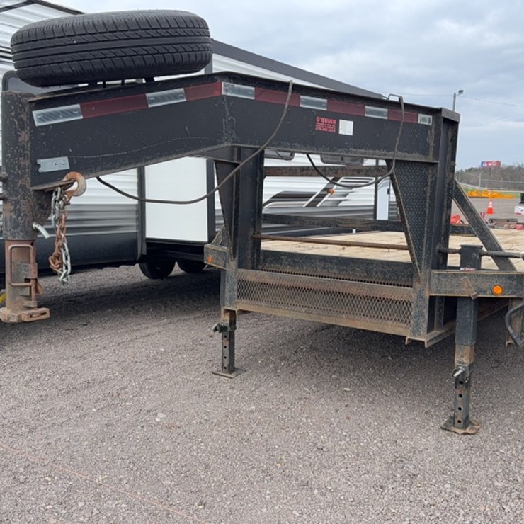 #3008 • 2013 Q-QUINN 25' GOOSENECK TRAILER