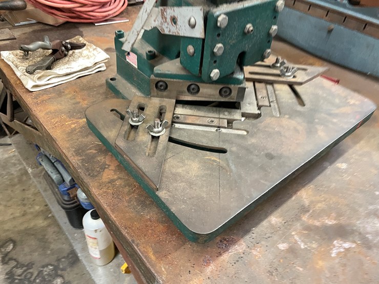 #2531-•-tennsmith-notcher-(columbia-heights,-mn)-image-2