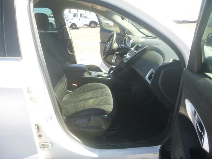 2015-chevrolet-equinox-image-8