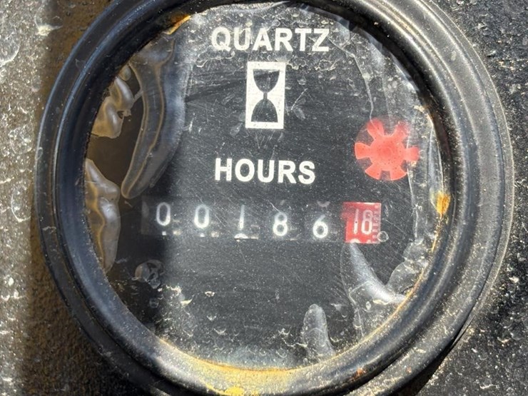 komatsu-pc28uu-image-44