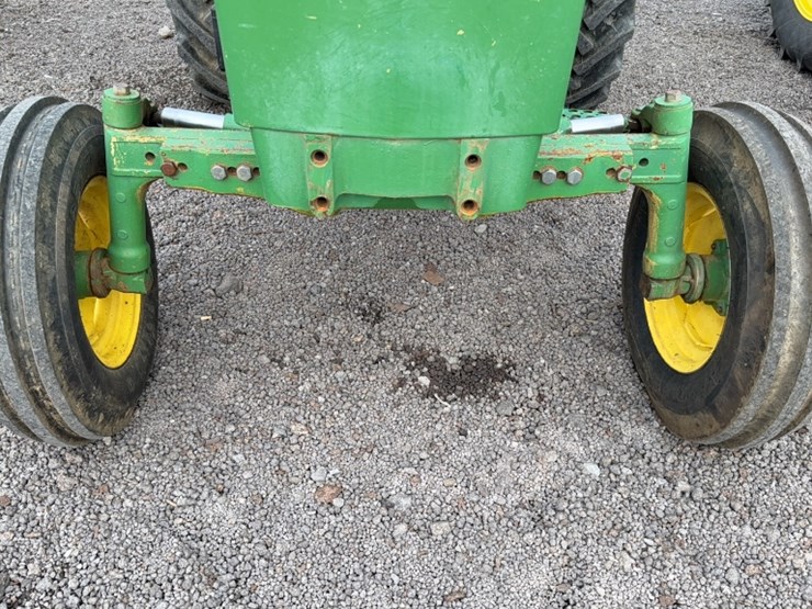 john-deere-2355-image-4