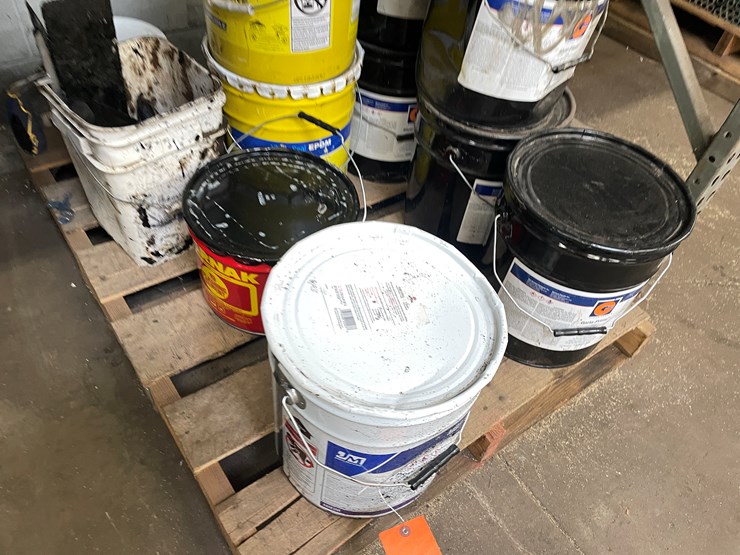 #2557-•-pallet-of-roofing-material-(columbia-heights,-mn)-image-4