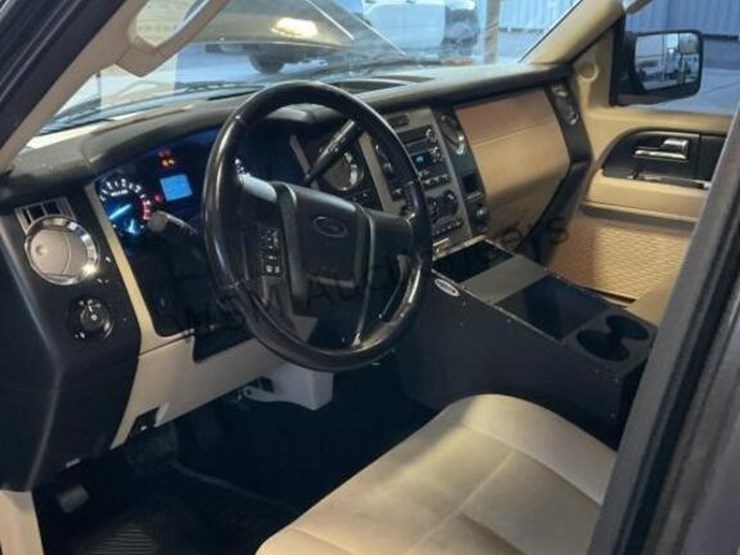 2016-ford-expedition-image-22