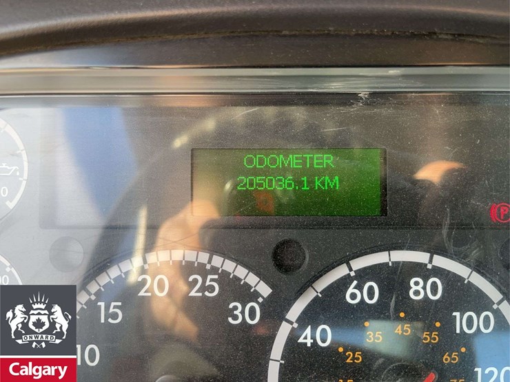 2016-freightliner-114sd-image-21