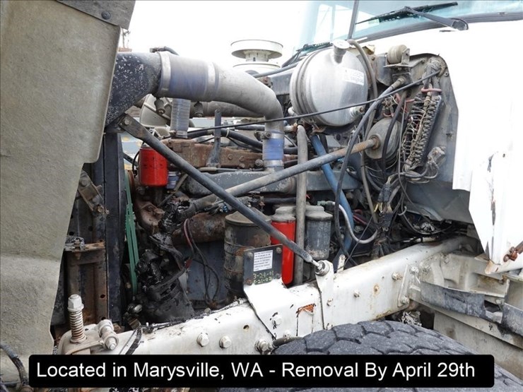 1996-mack-rd690s-image-7