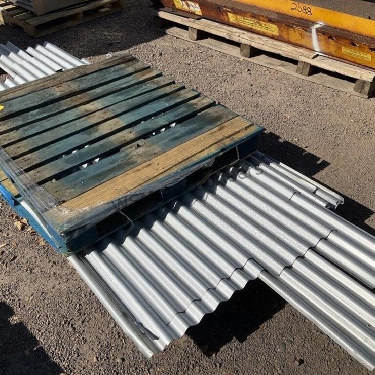 PALLET OF ASST STEEL SIDING / ROOFING