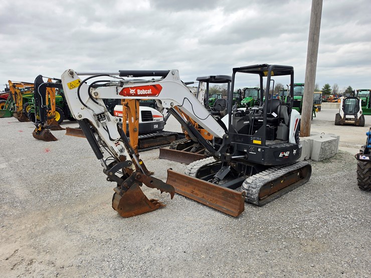 bobcat-e42-image-1