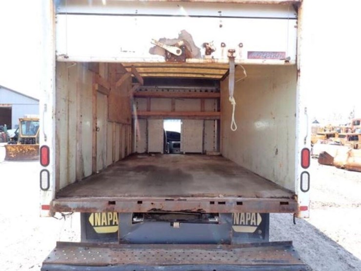 2001-ford-e350-image-31