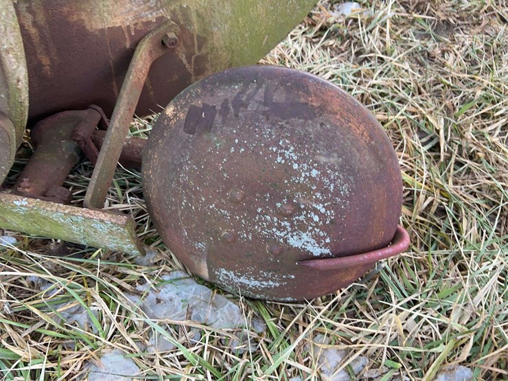 ferguson-12-oa-28-two-bottom-plow-image-12