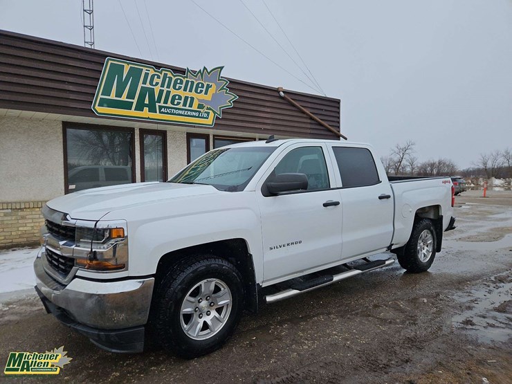 2018-chevrolet-silverado-1500-image-1