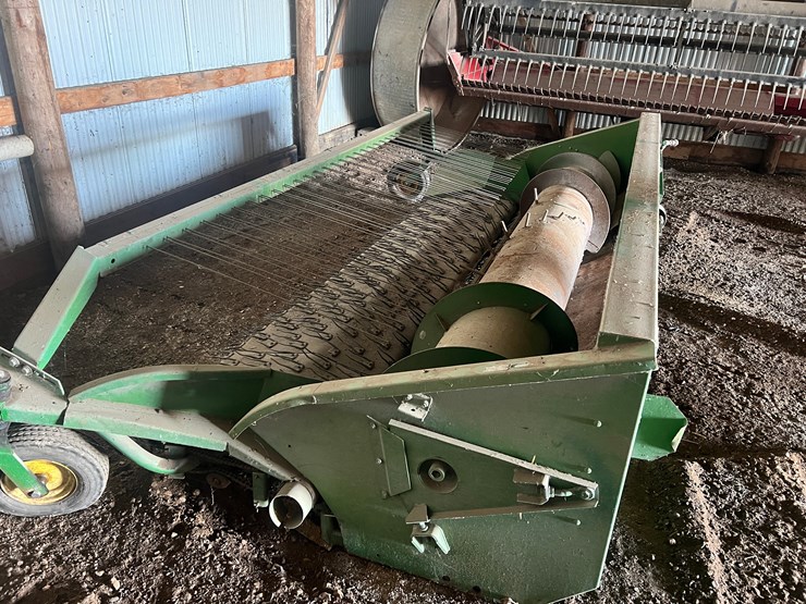 seller-#11.--14’-jd-pickup-header-image-1