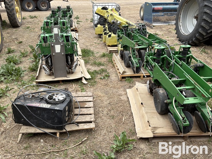 john-deere-12-image-6