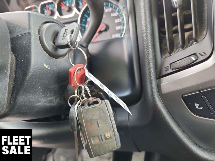 2016-chevrolet-silverado-3500hd-image-16