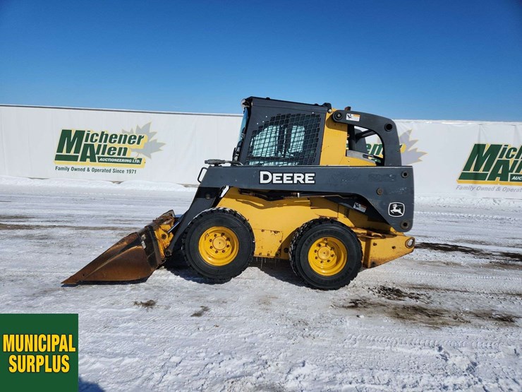 2015-deere-326e-image-7