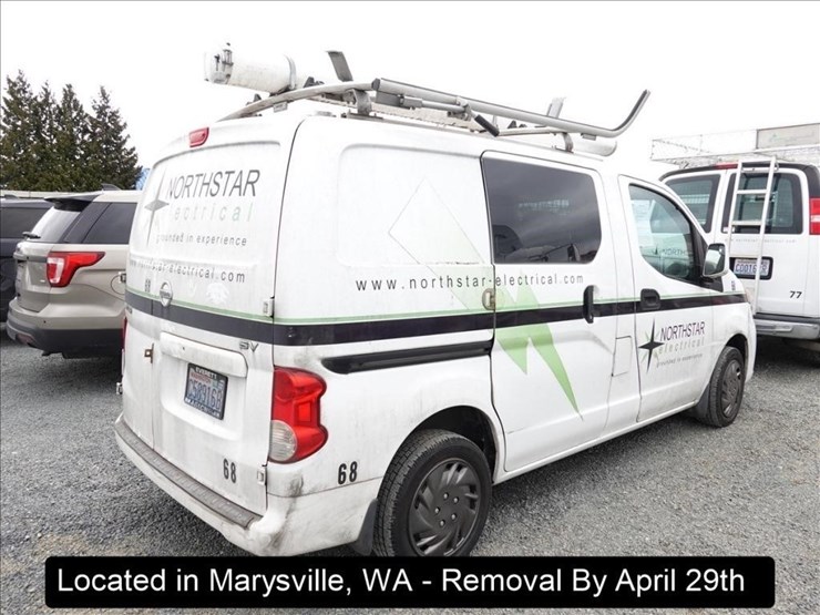 2014-nissan-nv200-image-9