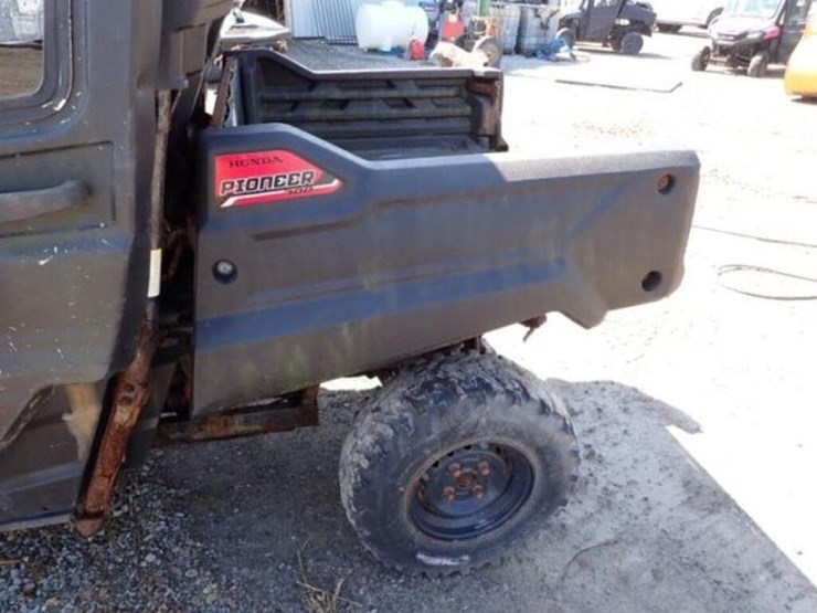 2016-pioneer-4x4-image-24