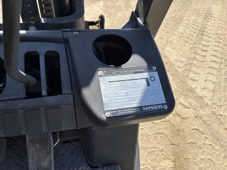 2007-nissan-mcp1f2a25lv-image-24