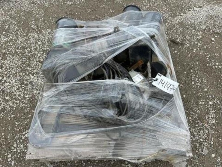 qty-of-groeneveld-auto-greasers-image-1