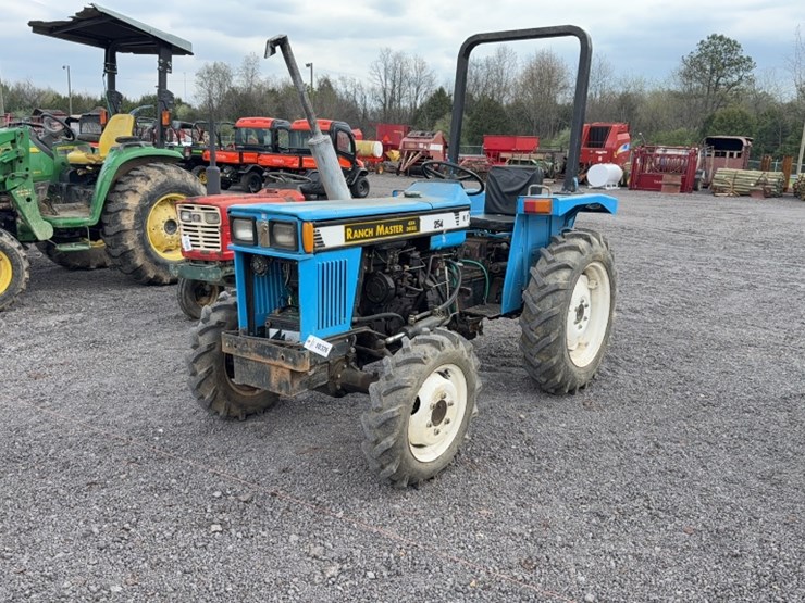 #3065-•-ranch-master-254-tractor-image-1