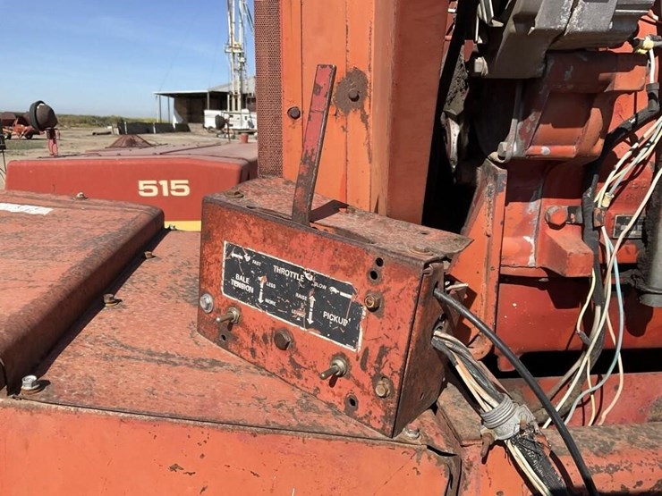 new-holland-500-image-21