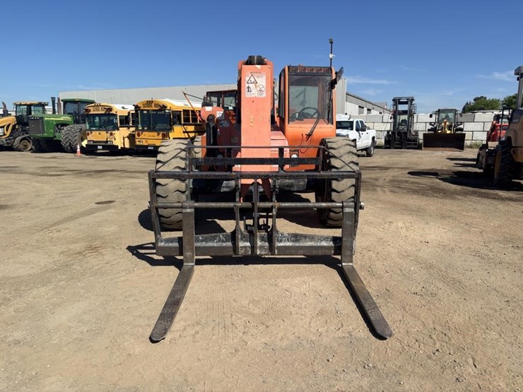 2014-jlg-8042-image-6