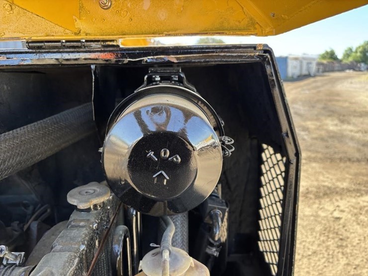 komatsu-pc28uu-image-43