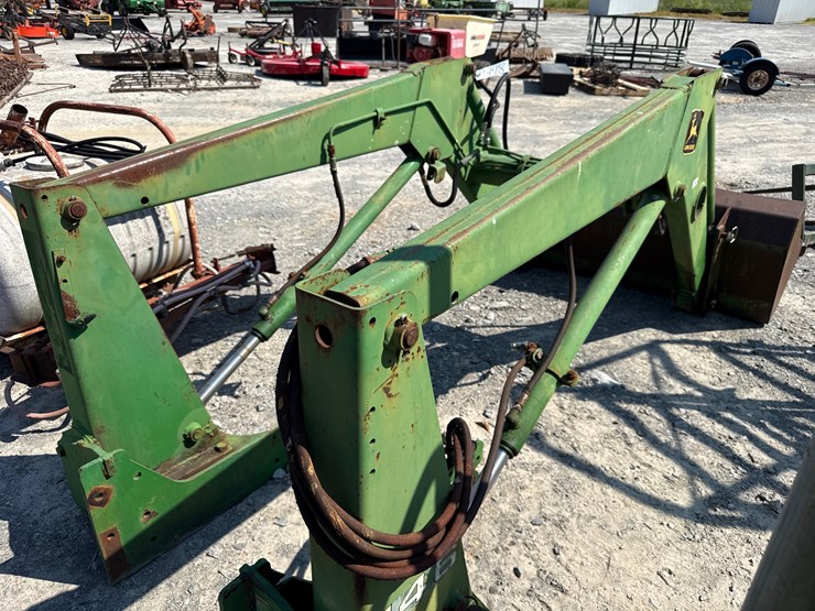 john-deere-146-image-6