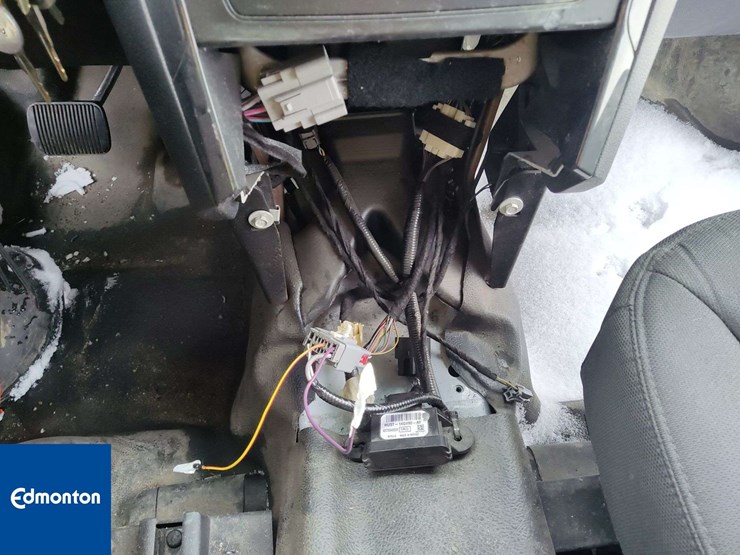 2019-ford-explorer-image-21